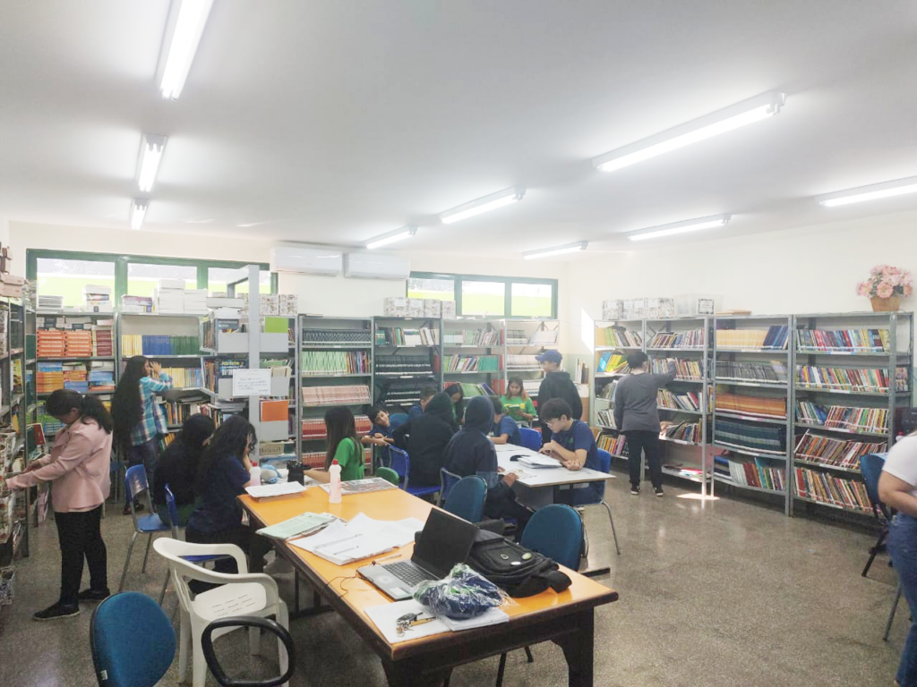 Escola desenvolve projeto de incentivo e resgate do interesse pela leitura