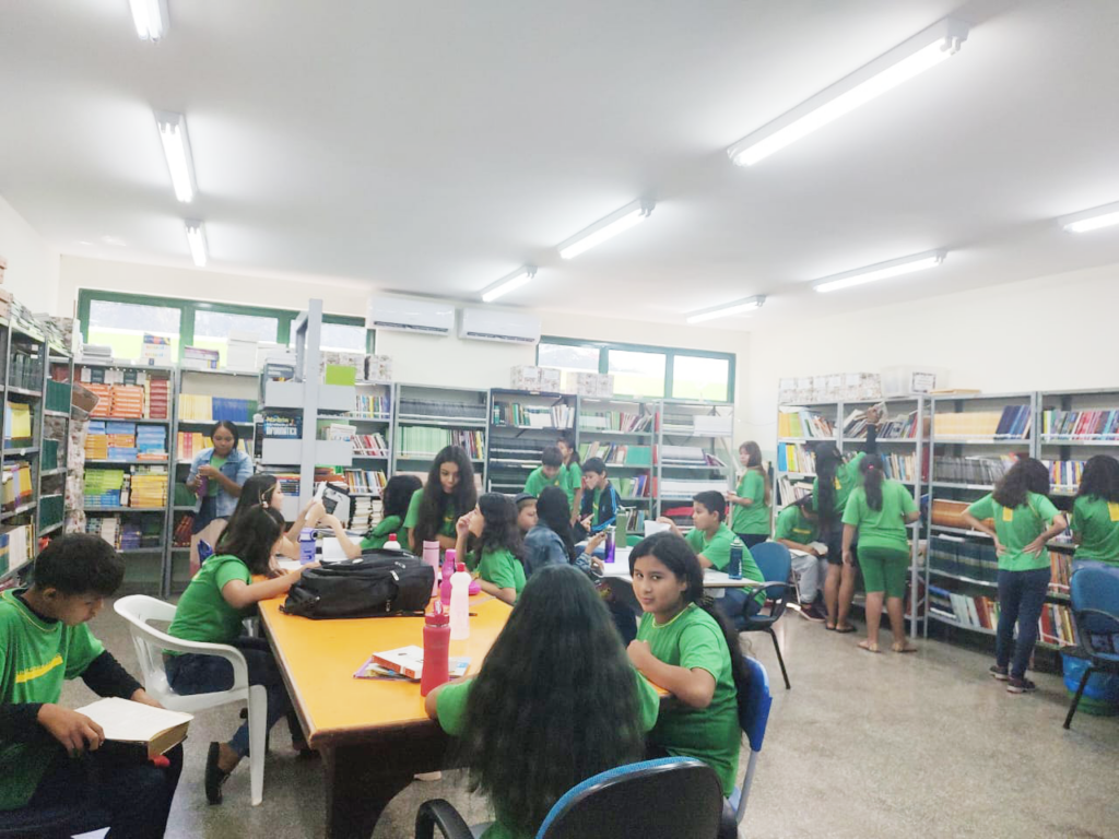 Escola desenvolve projeto de incentivo e resgate do interesse pela leitura