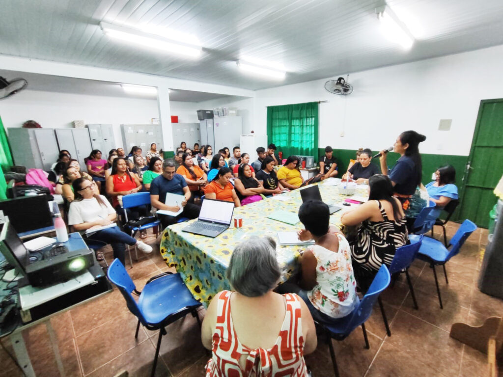 Escola Municipal Mitã Rory dá início ao ano letivo com acolhida aos docentes e coordenadores pedagógicos